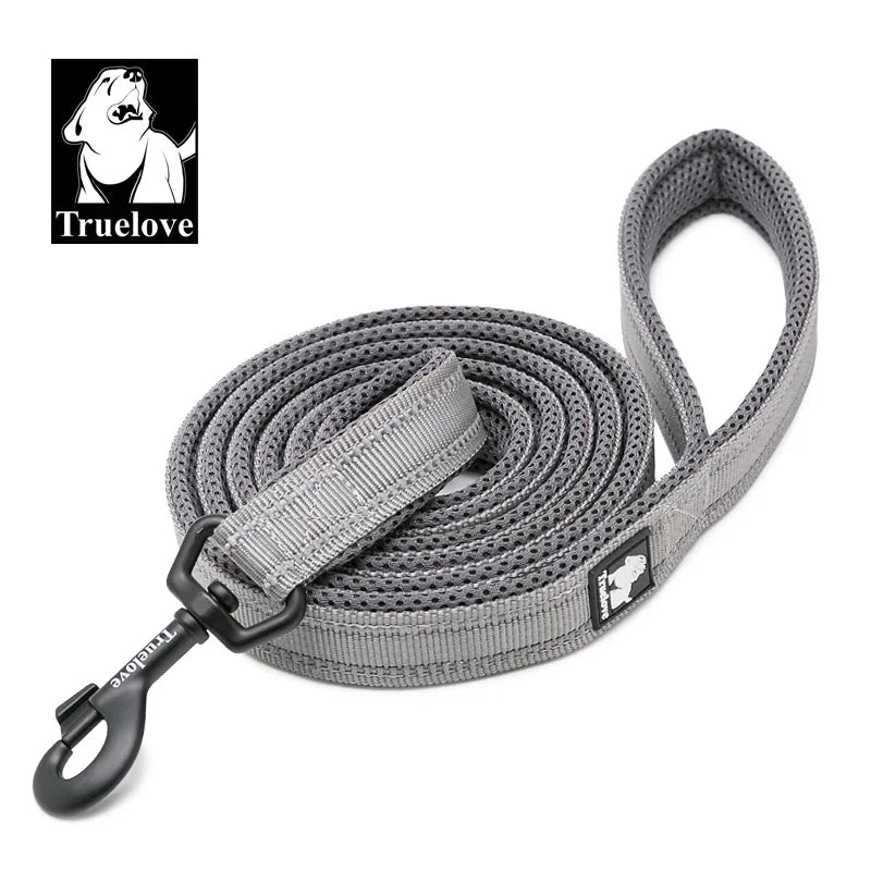 Brighten your daily walks with the Truelove leash! Available in a stunning range of colors, this leash combines durability, comfort, and style for every pet owner. Its strong clip and soft handle ensure safety and control, while the reflective stitching. - Luxempirez