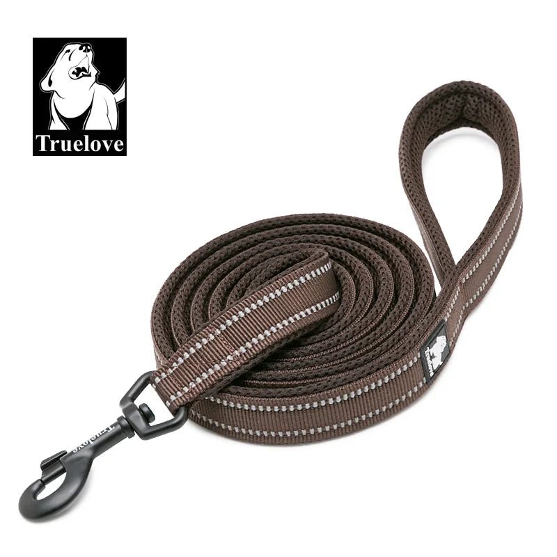 Brighten your daily walks with the Truelove leash! Available in a stunning range of colors, this leash combines durability, comfort, and style for every pet owner. Its strong clip and soft handle ensure safety and control, while the reflective stitching. - Luxempirez