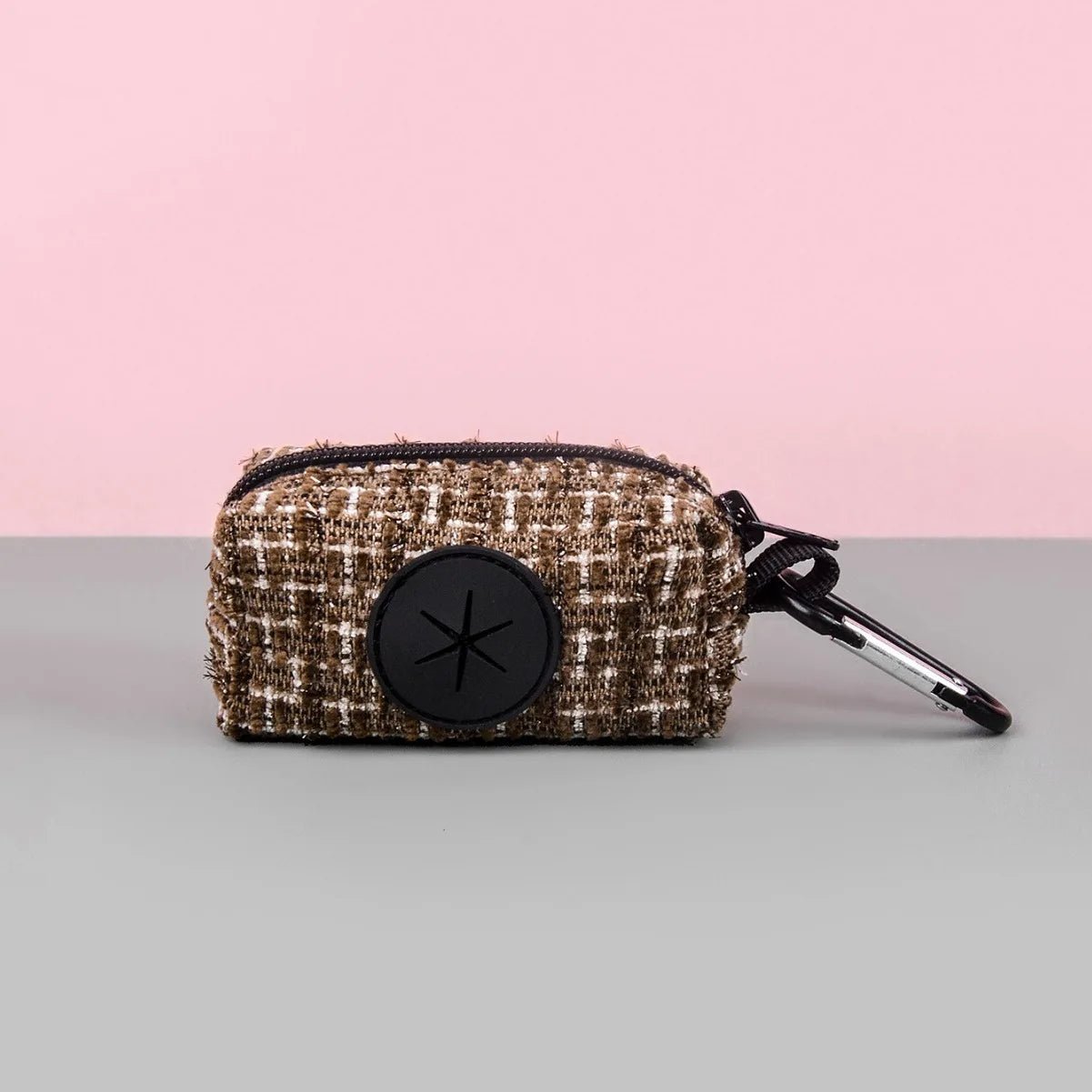 Dress up every walk with this chic poop bag holder, a stylish little accessory that clips effortlessly onto any leash or handbag. - Luxempirez
