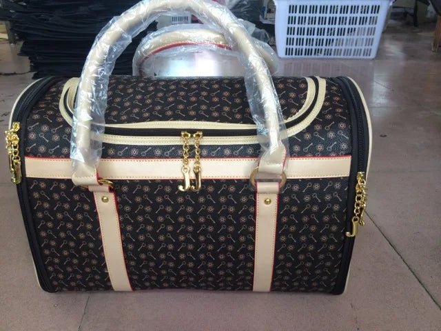 Experience ultimate elegance with this luxury pet carrier, designed for discerning owners who seek both refinement and comfort on every journey. The exclusive pattern, inspired by high - end fashion houses. - Luxempirez