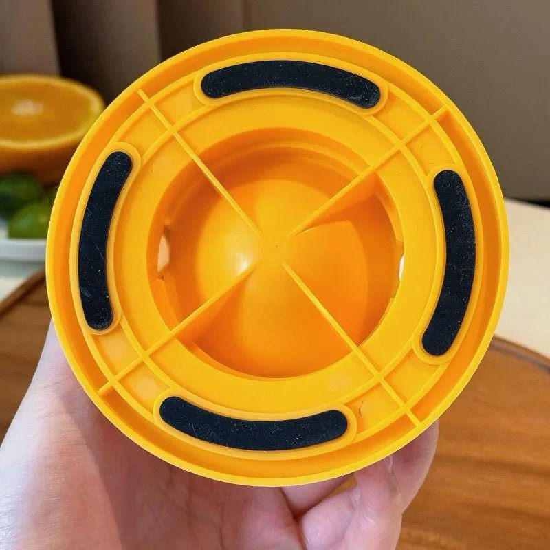 Pet licking mats are perfect to keep dogs and cats busy, calm and eating more slowly, so the text must highlight relaxation, slow feeding and fun. - Luxempirez