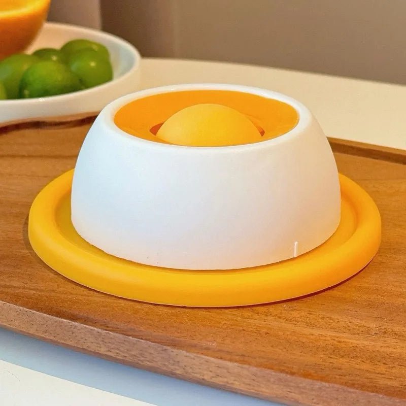 Pet licking mats are perfect to keep dogs and cats busy, calm and eating more slowly, so the text must highlight relaxation, slow feeding and fun. - Luxempirez