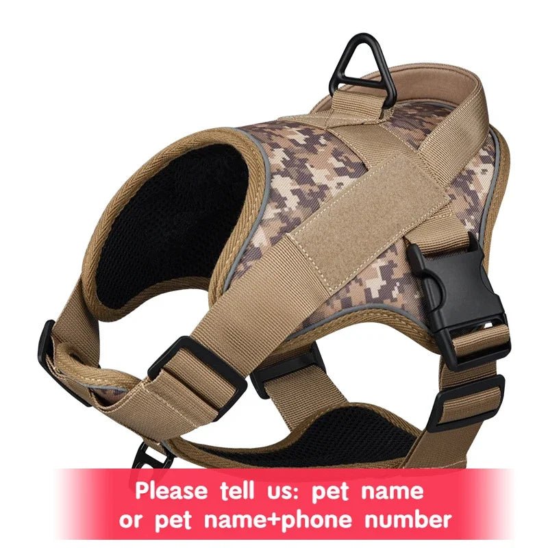Style avec notre harnais exclusif pour chien d'assistance méticuleusement conçu pour les propriétaires d'animaux exigeants qui exigent le meilleur pour leurs compagnons à quatre pattes. Doté d'un design sophistiqué d'inspiration militaire - Luxempirez