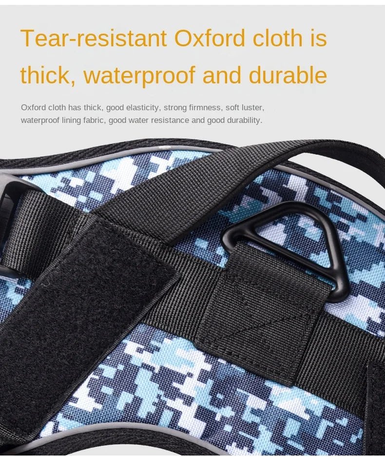 Style avec notre harnais exclusif pour chien d'assistance méticuleusement conçu pour les propriétaires d'animaux exigeants qui exigent le meilleur pour leurs compagnons à quatre pattes. Doté d'un design sophistiqué d'inspiration militaire - Luxempirez