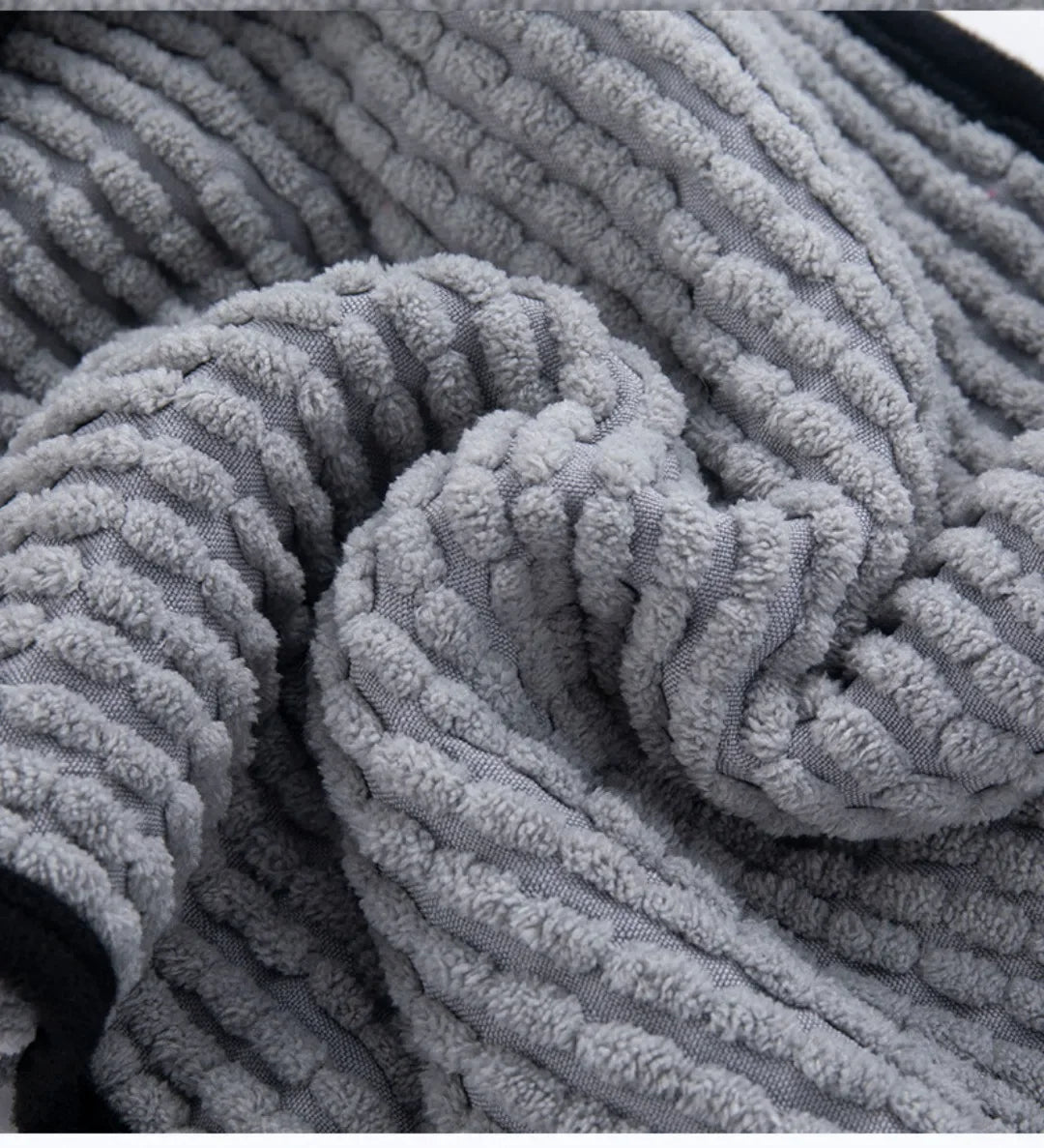 Super Absorbent Pet Bath Towel is a quick‑drying microfiber bathrobe towel that keeps dogs and cats warm, dry and comfortable after baths, swimming or rainy walks. - Luxempirez